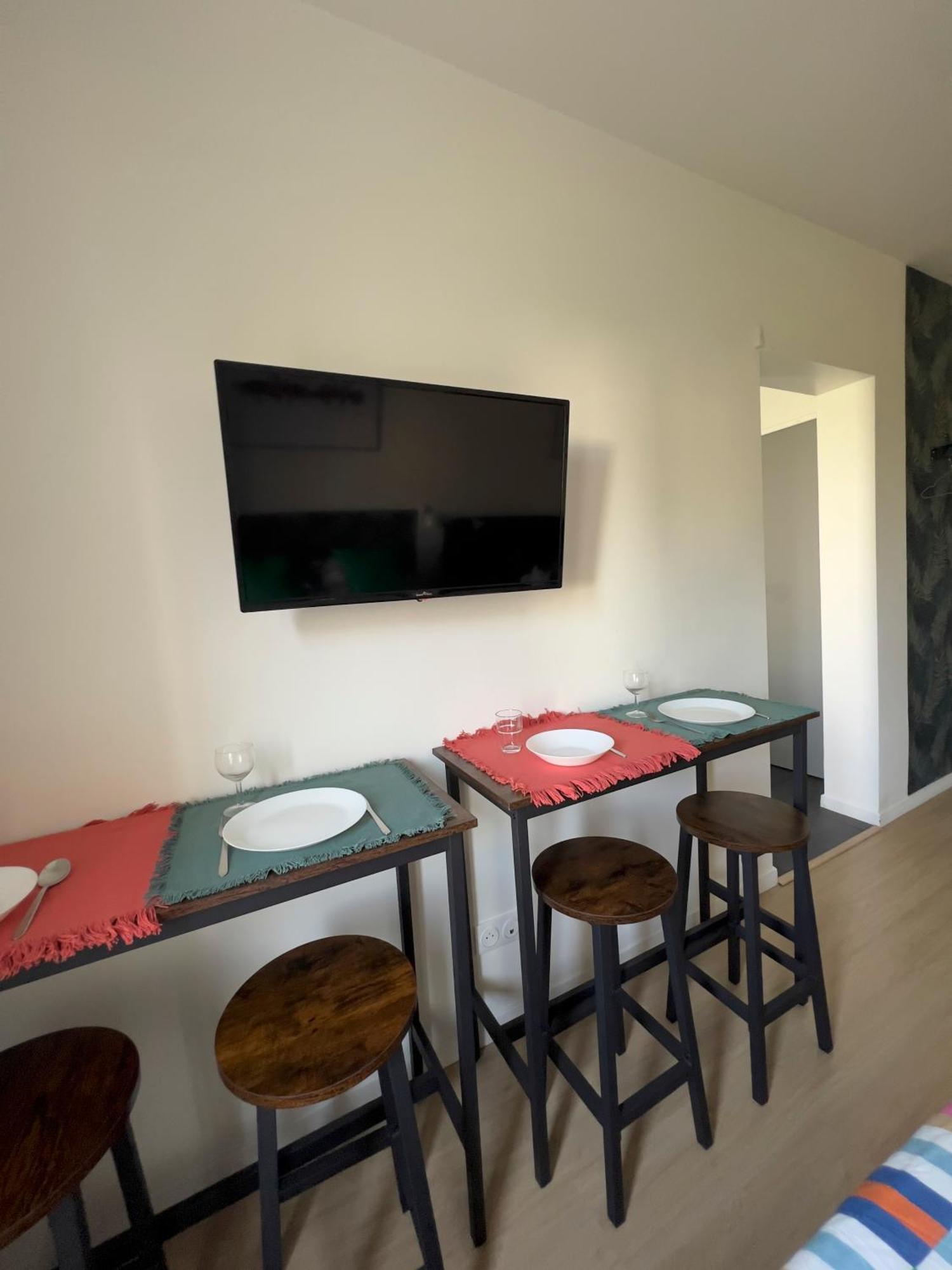 Studios Cozy 2A4 Pers Avec Jardin I Proche Futuroscope Châtellerault Esterno foto